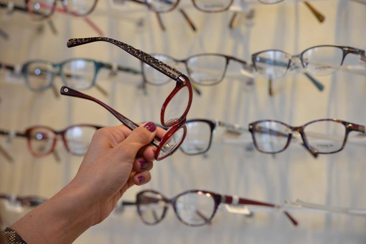 choosing new glasses