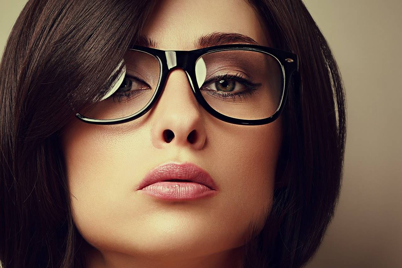 glasses fashionista lady dark hair