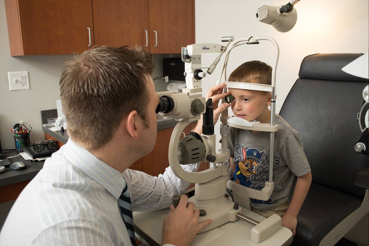 broward-eye-care-best-eye-doctor-near-me-in-imperial-point-fl